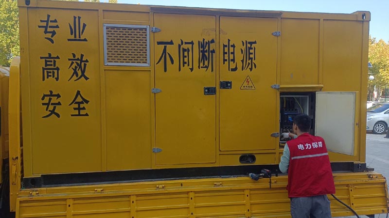 白沙柴油发电机组和UPS电源配合使用时，如何避免切换过程中的电力中断？